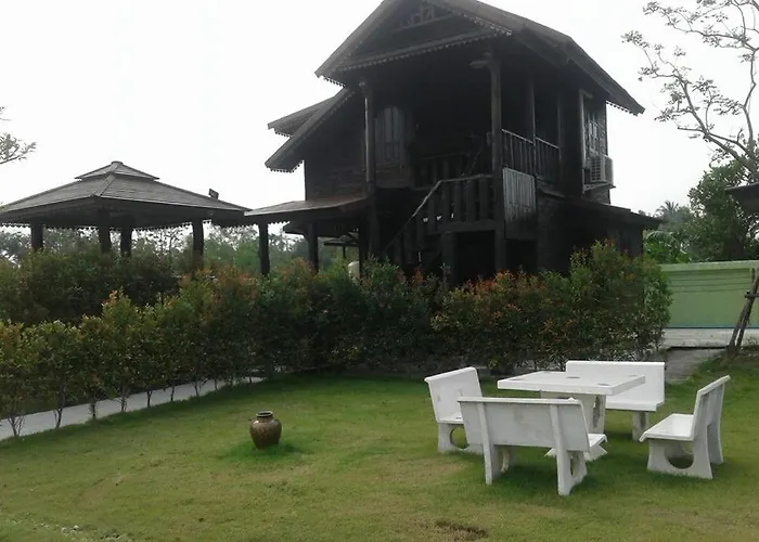 บ้านฟ้ารักตะวัน